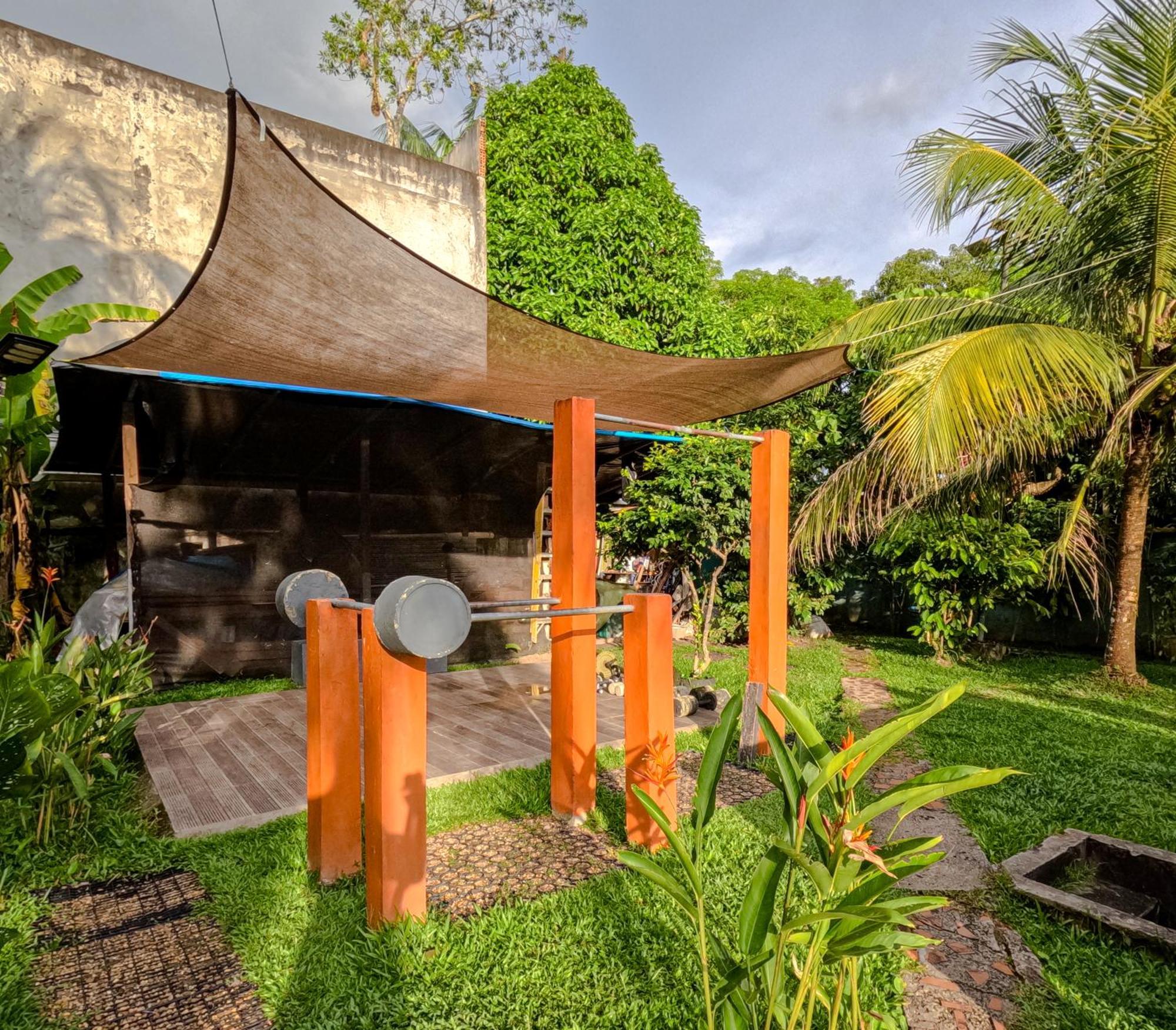 Hostel Casa De Las Palmas Tours Leticia Eksteriør billede