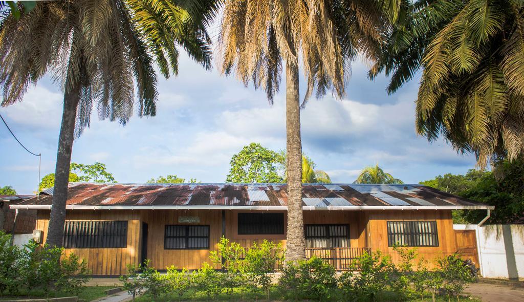 Hostel Casa De Las Palmas Tours Leticia Eksteriør billede